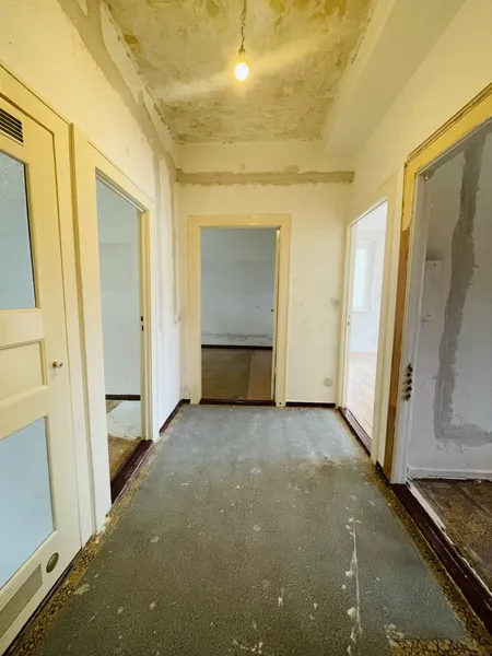 2,5-Zimmerwohnung zum Selbstrenovieren im Märchenviertel — photo 1